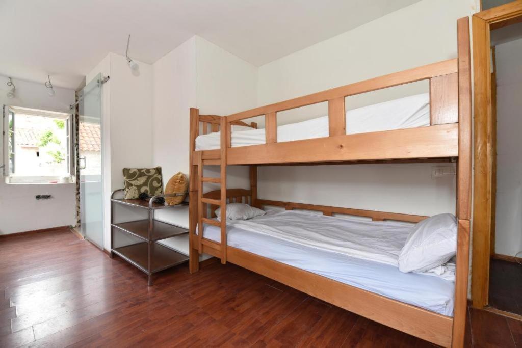 Michel Guest House بودفا المظهر الخارجي الصورة