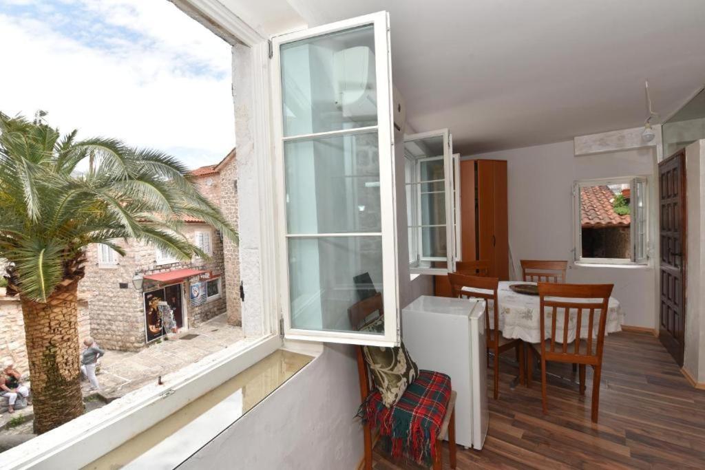 Michel Guest House بودفا المظهر الخارجي الصورة